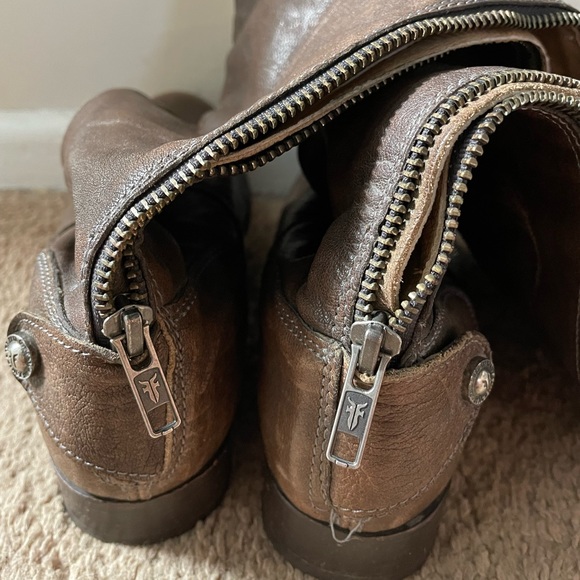 Frye Melissa Button Back Zip Boots - Picture 6 of 15